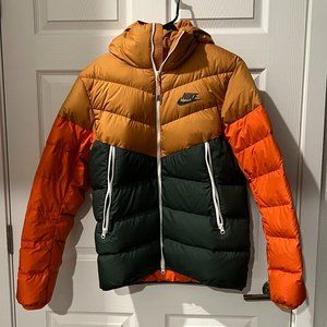 Nike Windrunner Down Fill Hooded Puffer Jacket